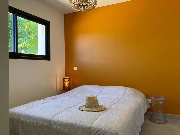 Location de vacances pour 6 personnes, avec piscine ainsi que terrasse et jardin à Sainte-Valière - 4