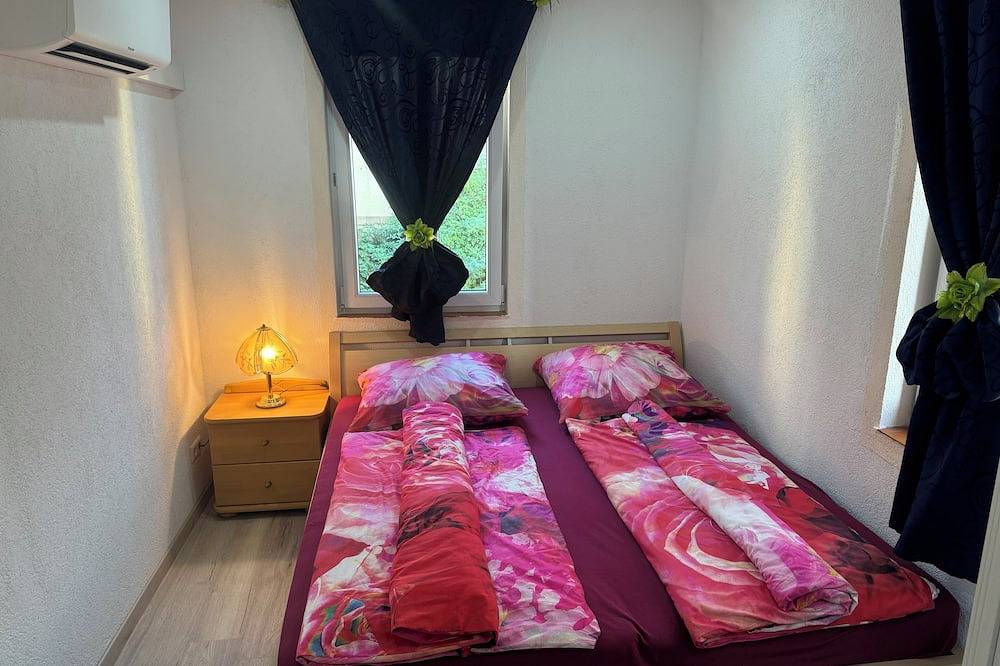 5 Schlafzimmer direkt am Weinsberg Bahnhof Hunde erlaubt in Weinsberg, Kurpfalz