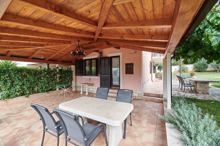 Ferienhaus für 6 Personen, mit Balkon/Terrasse in Valica