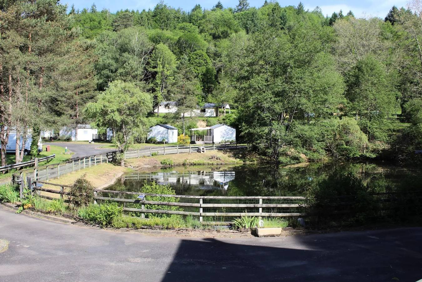 Gîte : 2 chambres dont 1 passante 4 personnes in Région de Tulle