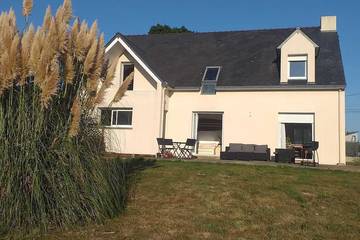 Gîte pour 8 personnes, avec terrasse et jardin à Assérac