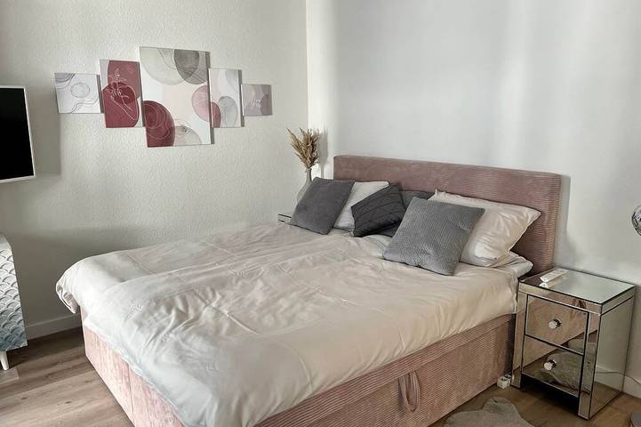 Ganze Wohnung, Living in Ohligs Studio in Solingen, Bergisches Land