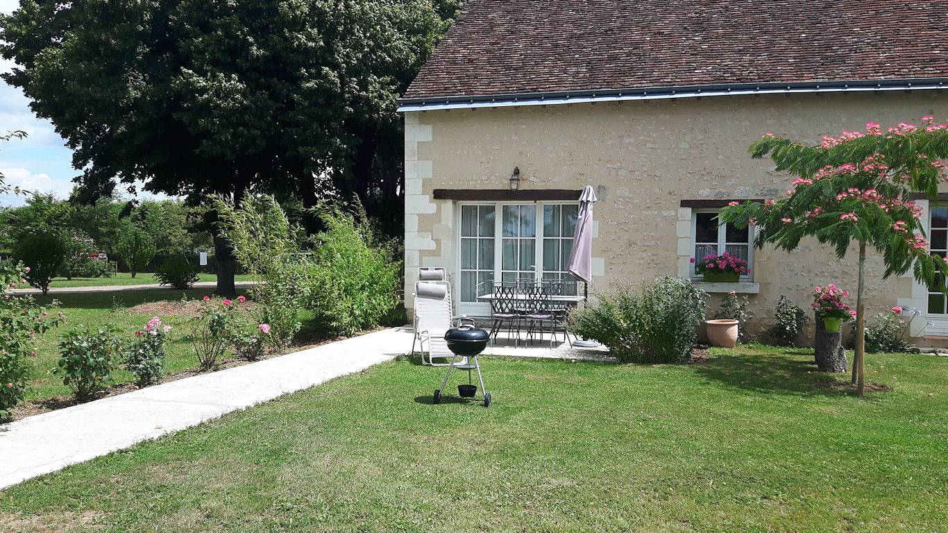 Studio entier, Gîte Milka (studio) in Lussault-sur-Loire, Région de Tours