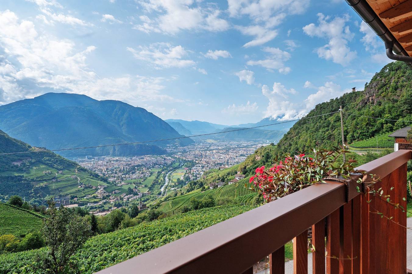Ganze Wohnung, Apartment '1' mit Bergblick, Gemeinschaftsterrasse und Wlan in Gries-Quirein, Bozen