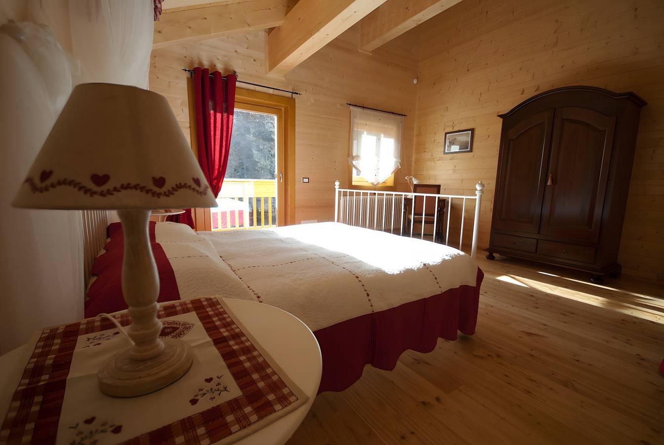 Chambre 'Lampon' avec vue sur la montagne, terrasse partagée et Wi-Fi in Breuil-Cervinia, Région de Valtournenche