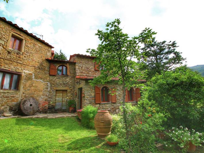 Agriturismo per 4 persone, con giardino e piscina, adatto a famiglie con bambini - 1