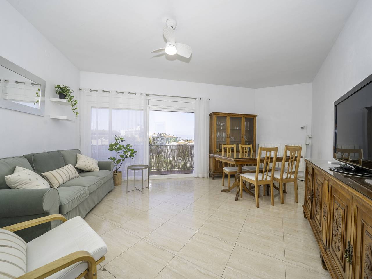 Entire apartment, Bright apartment for 5 people in Pineda de Mar in Pineda de Mar, Costa del Maresme