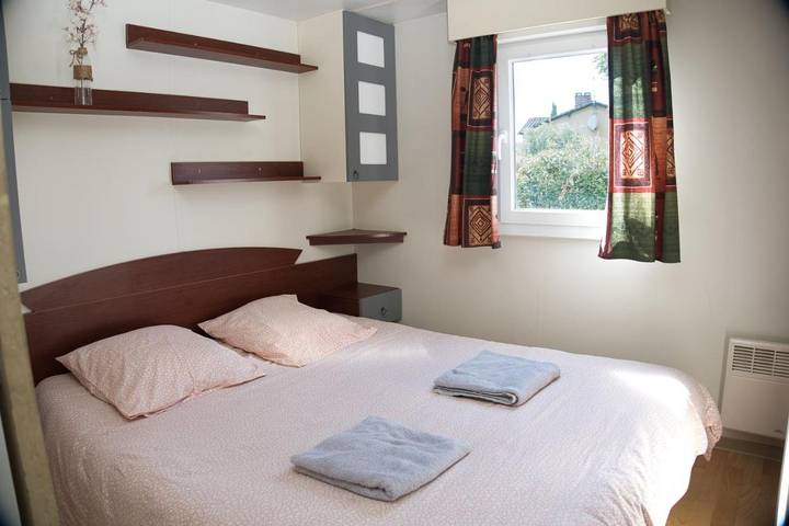 Location de vacances pour 5 personnes, avec terrasse ainsi que jardin et piscine à Gaillac - 4