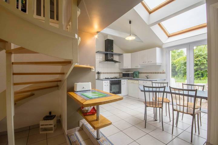 Gîte pour 5 personnes, avec jardin et terrasse à Plougoumelen - 4