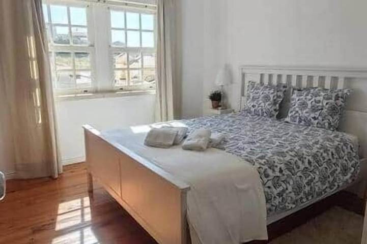 Location de vacances pour 8 personnes, avec jardin et piscine ainsi que jacuzzi et balcon, animaux acceptés à Mafra - 4