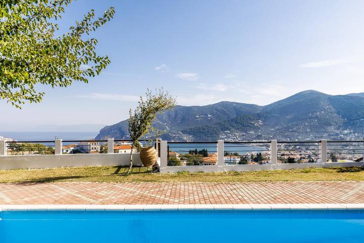 Location de vacances pour 6 personnes, avec vue sur l’océan ainsi que terrasse et jardin dans Skopelos - 4