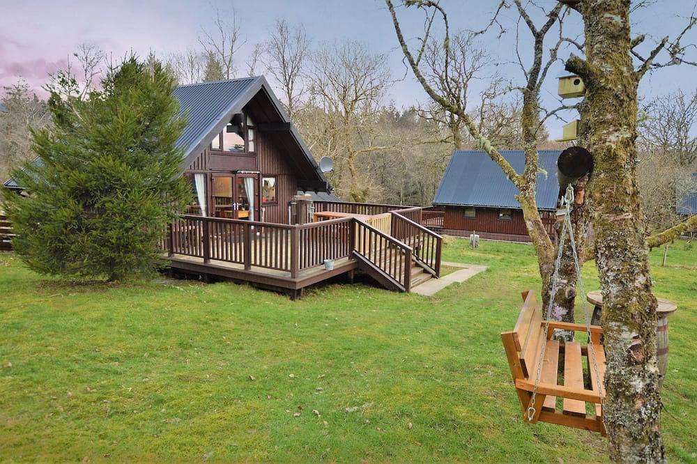 Iona Lodge, loch views, peaceful location, pet friendly in Argyll & Bute