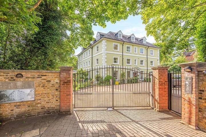 Apartment for 5 people, with garden in Harrow