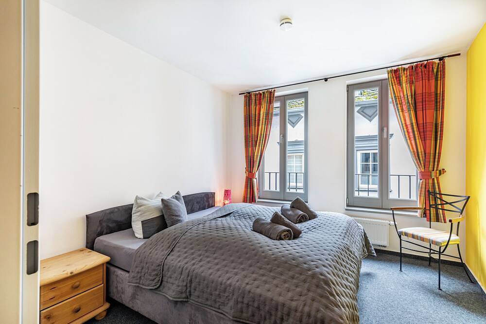 Ganze Wohnung, Bacharach Altstadt – Rhein & Wein | Burgblick, 3 Sz, 2 Bäder, bis 7 Pers in Bacharach, Mittelrhein