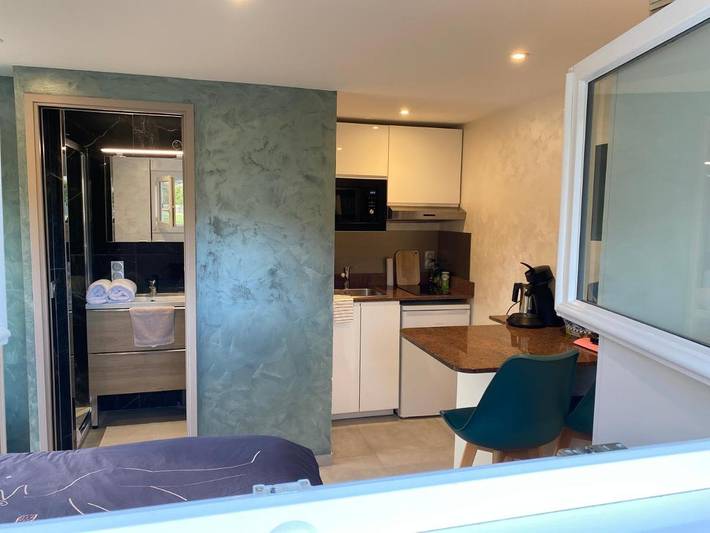 Appartement de vacances pour 2 personnes, avec jardin ainsi que vue et vue sur le lac