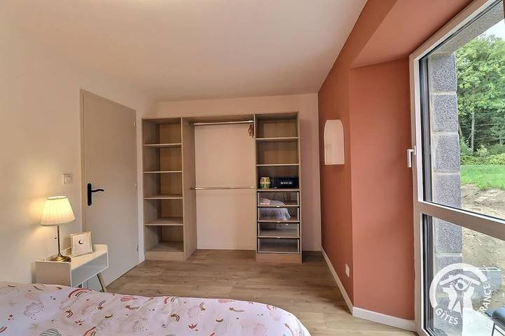 Location de vacances pour 6 personnes, avec terrasse et jardin à Saint-Pierre-de-Plesguen - 4