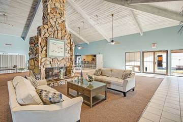 Beach Rental for 6 Guests in Miramar Beach, Emerald Coast, Picture 1