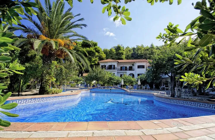 Aparthotel para 2 personas, con jardín y balcón además de piscina y vistas - 1