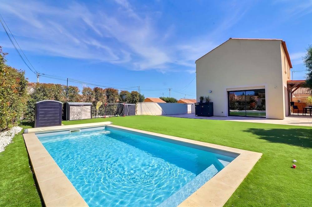 Superbe Villa 6 Couchages + un lit Bébé, Jacuzzi, Piscine, Salle de Sport, Calme in Bouillargues, Region de Nimes
