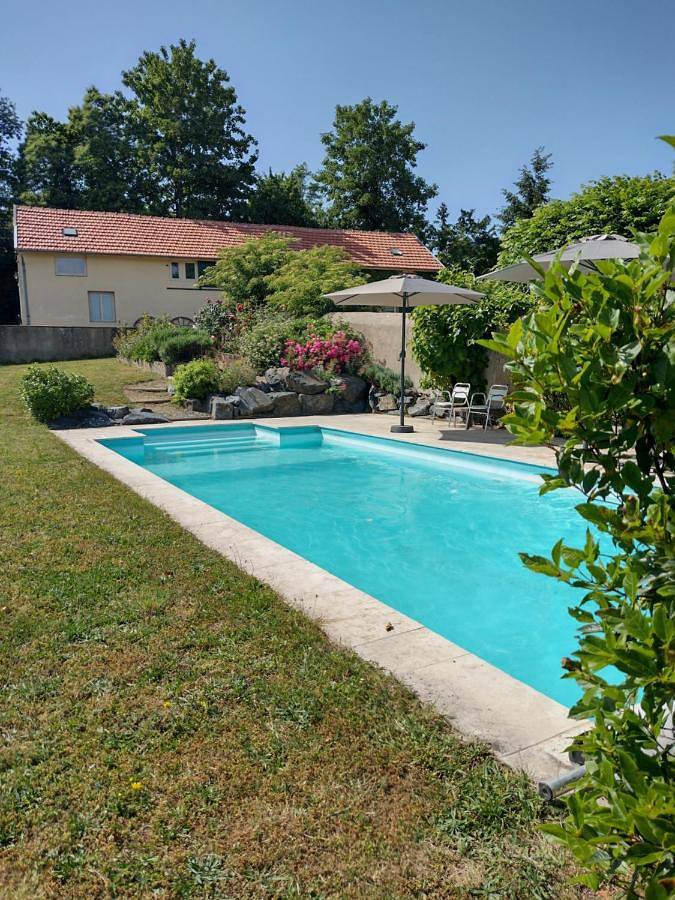 Appartement de vacances pour 4 personnes, avec Terrasse et Jardin ainsi que Piscine et Vue