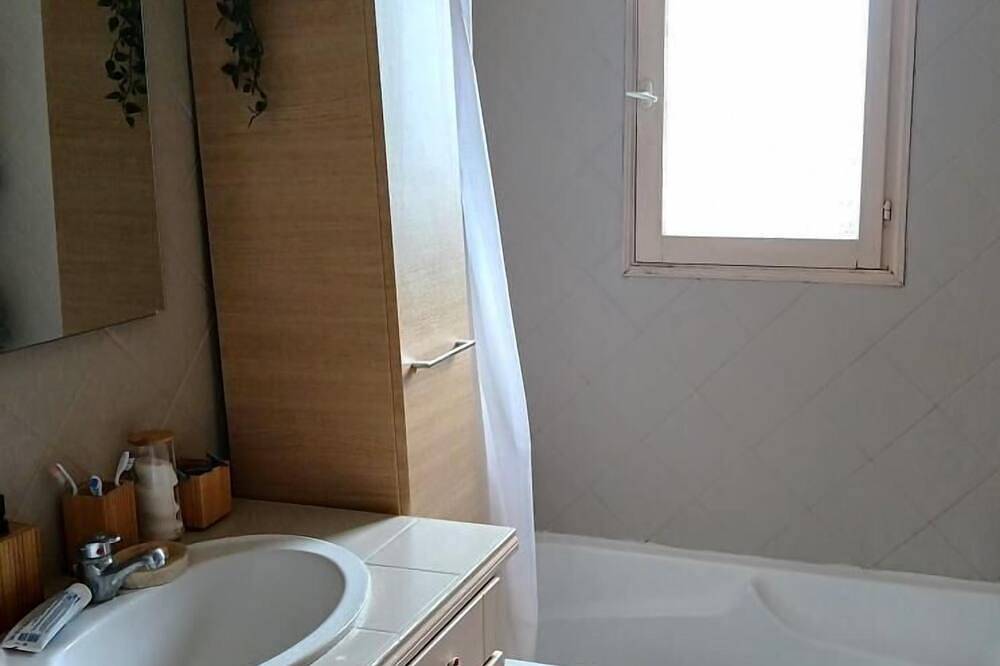 Quiet 3-bedroom villa with private pool in Villecroze, Draguignan Region