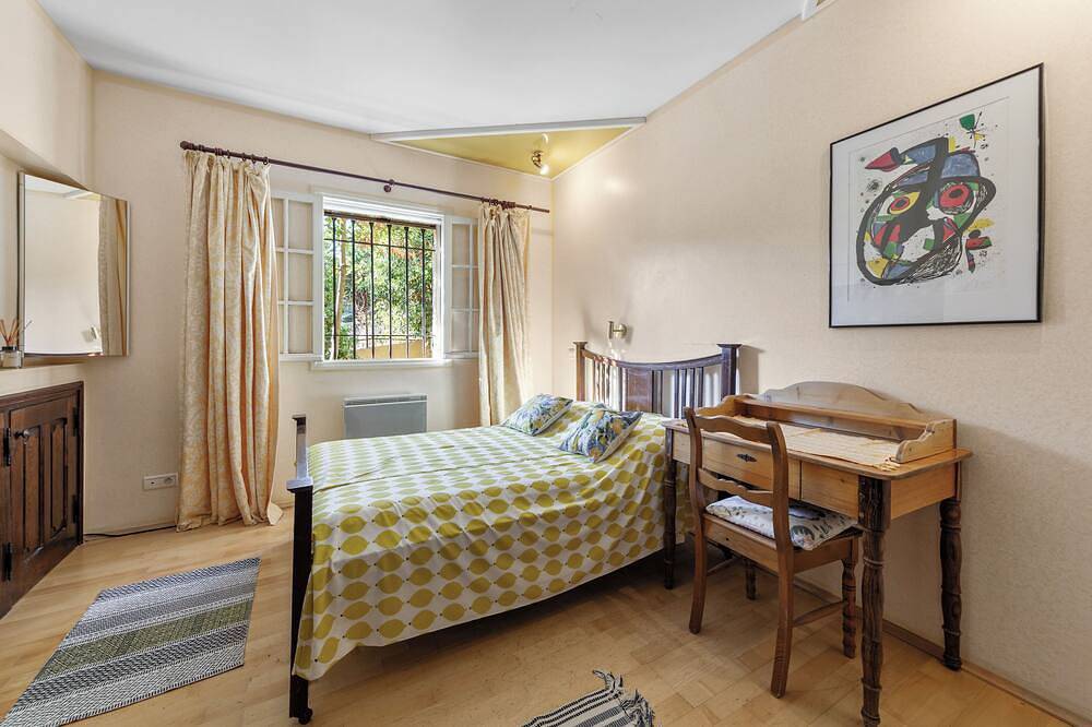 Beautiful villa with adjoining house with fantastic garden, pool, whirlpool, bar in Saint-Paul-de-Vence, Région de Cannes