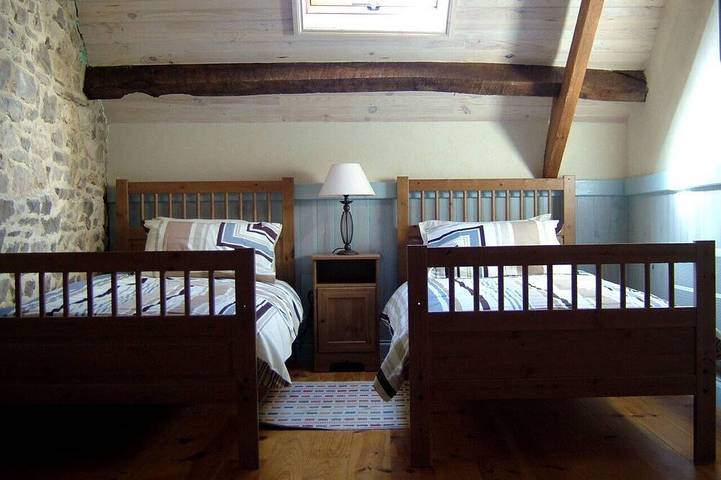 Location de vacances pour 4 personnes, avec piscine ainsi que terrasse et jacuzzi à Néhou - 2