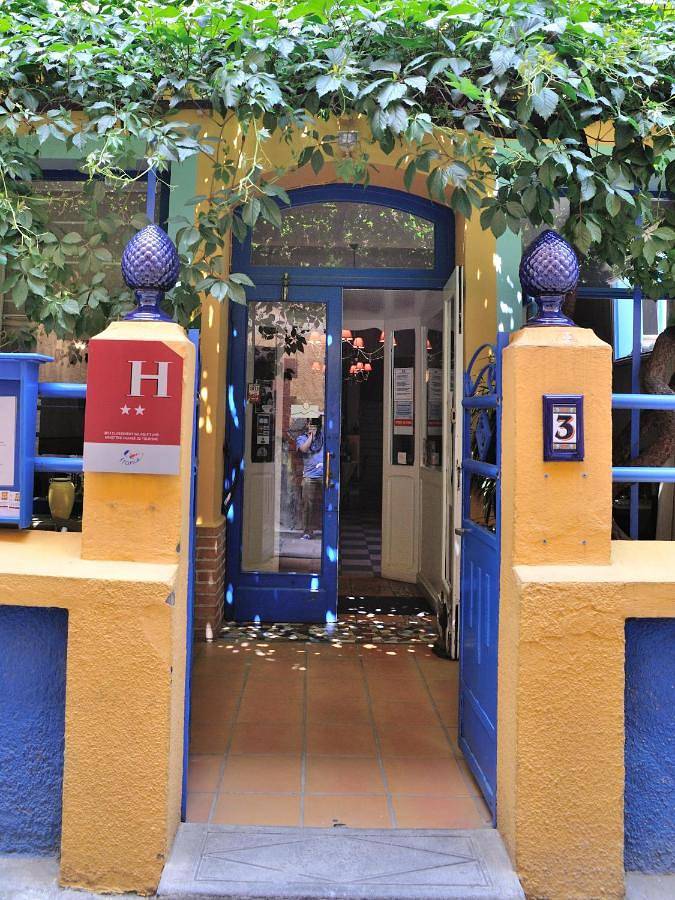 Hôtel pour 2 personnes, avec Balcon et Terrasse dans Office De Tourisme D Aspres Thuir