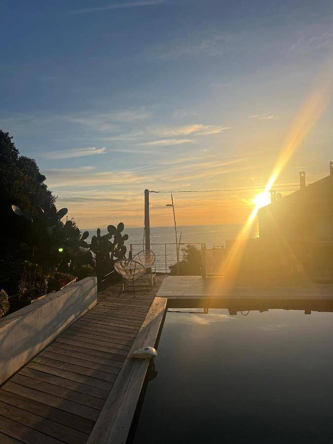 Villa pour 6 personnes, avec terrasse et vue ainsi que piscine et jardin