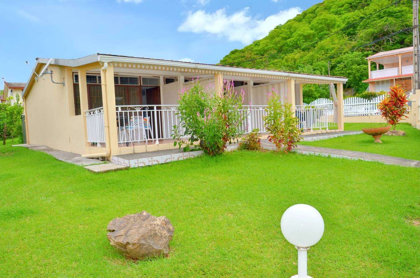 Estudio entero, Estudio acogedor en Saint Anne / 27 m² / jardín de flores in Sainte-Anne, Martinica