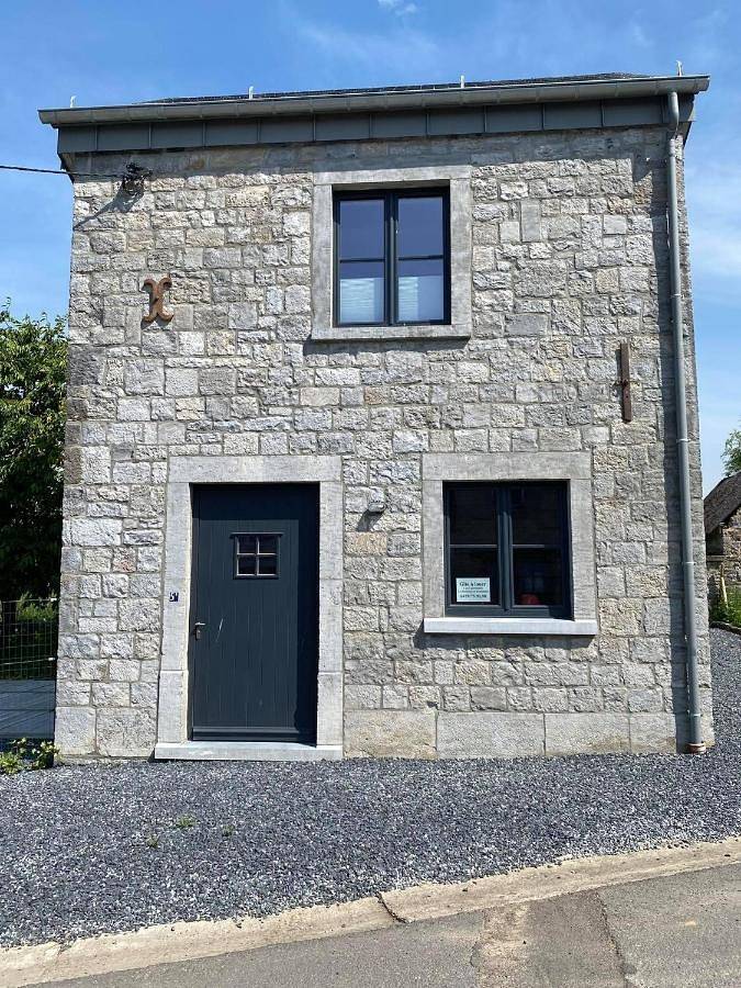 Location de vacances pour 2 personnes, avec terrasse et vue dans Foy-Notre-Dame - 2