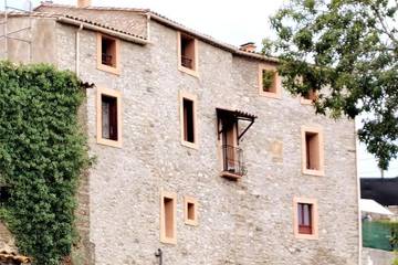 Maison d’hôte pour 2 personnes, avec piscine ainsi que vue et jardin à Antugnac