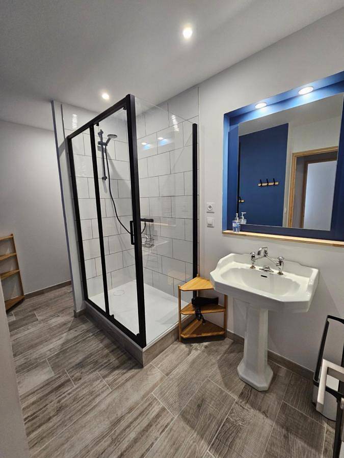 Gîte pour 6 personnes, avec jardin ainsi que piscine et vue à Aubin - 4