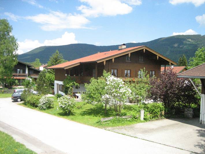 Ferienwohnung für 4 Personen, mit Balkon und Balkon/Terrasse, kinderfreundlich in Oberbayern - 2