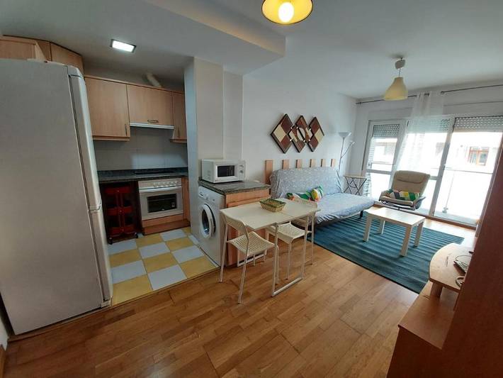 Apartamento para 4 personas, con Balcón y Piscina para niños además de Piscina y Vistas en Unquera