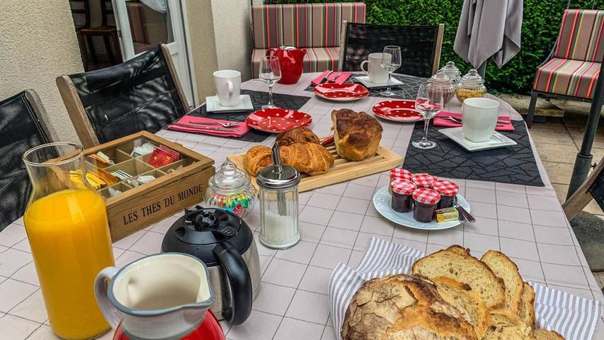 Chambre d’hôte pour 5 personnes, avec jardin ainsi que vue et terrasse en Picardie - 3