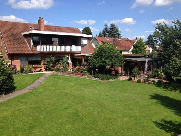 Ferienhaus für 3 Personen, mit Balkon und Terrasse sowie Garten in Bad Bederkesa