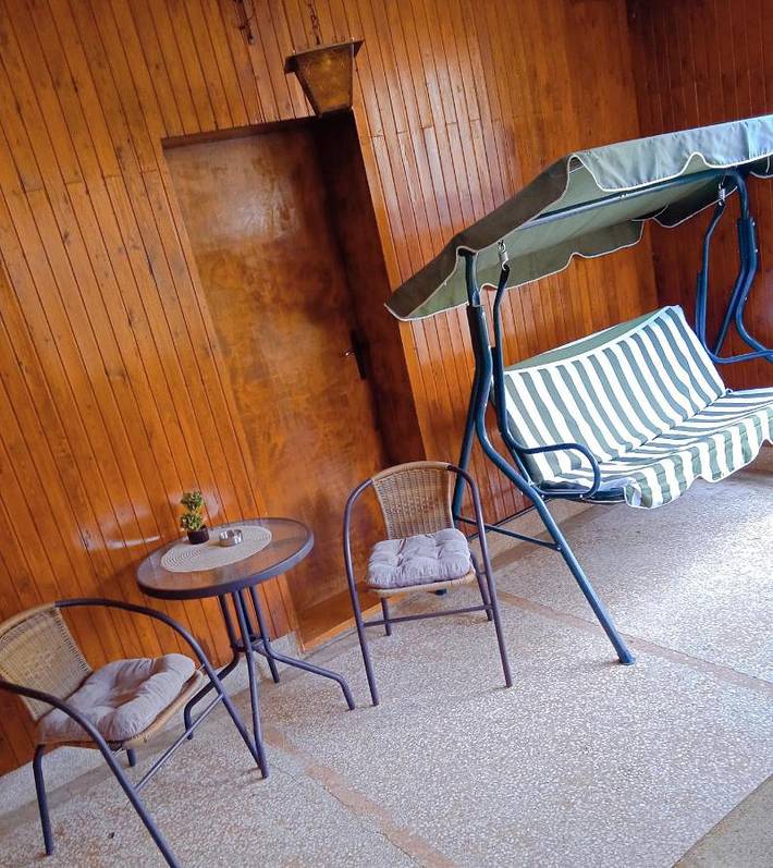 Gîte pour 3 personnes, avec vue et jardin dans Kursumlija