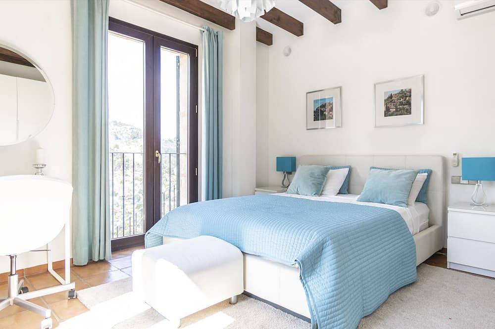 Joy Villa in Deià, West Majorca