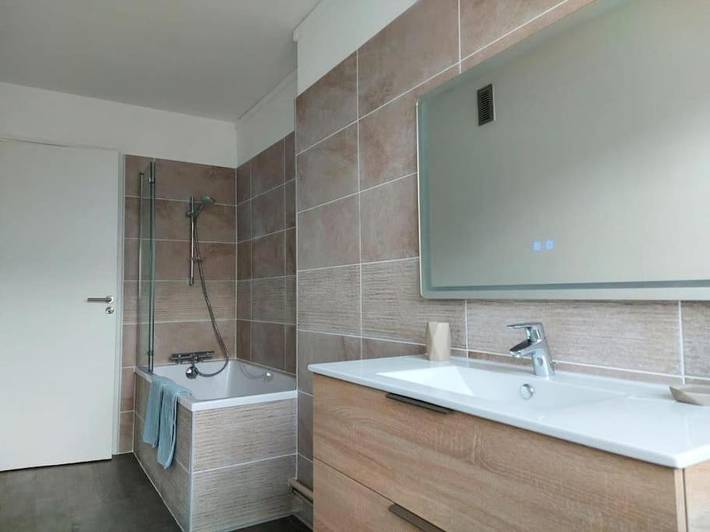 Gîte pour 4 personnes, avec balcon dans Arenes De Nimes - 4