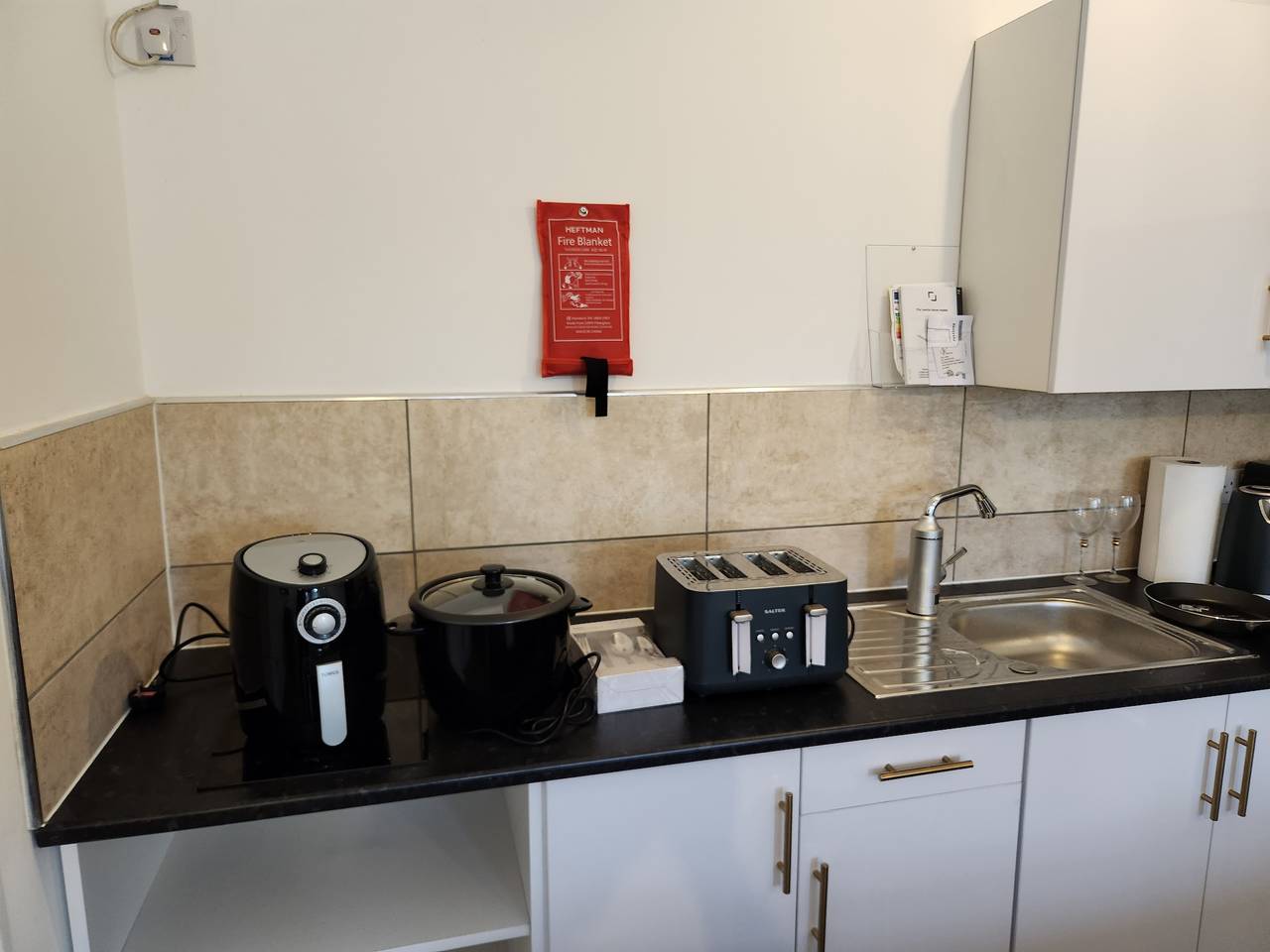 Appartement de vacances entier, 1 Bed Flat - Sleeps 3 - Parking - Wifi in Stone (Dartford), Dartford