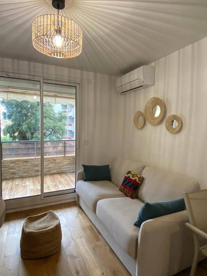 Gîte pour 3 personnes, avec balcon dans Plage Des Tamaris Cavalaire Sur Mer - 2