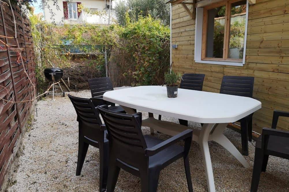 38m² chalet 10 minutes from the center of Nîmes in Nîmes, Nimes region