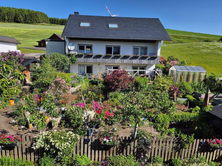 Ganze Wohnung, Ferienwohnung 'Haus  Maria' mit Bergblick, Gemeinschaftsterrasse und WLAN in Olsberg, Hochsauerlandkreis