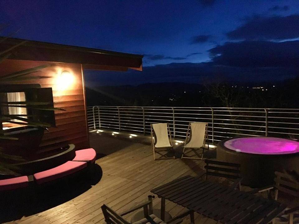 Suite Nid d'Amour et Spa privatif in Vogüé, Ardèche