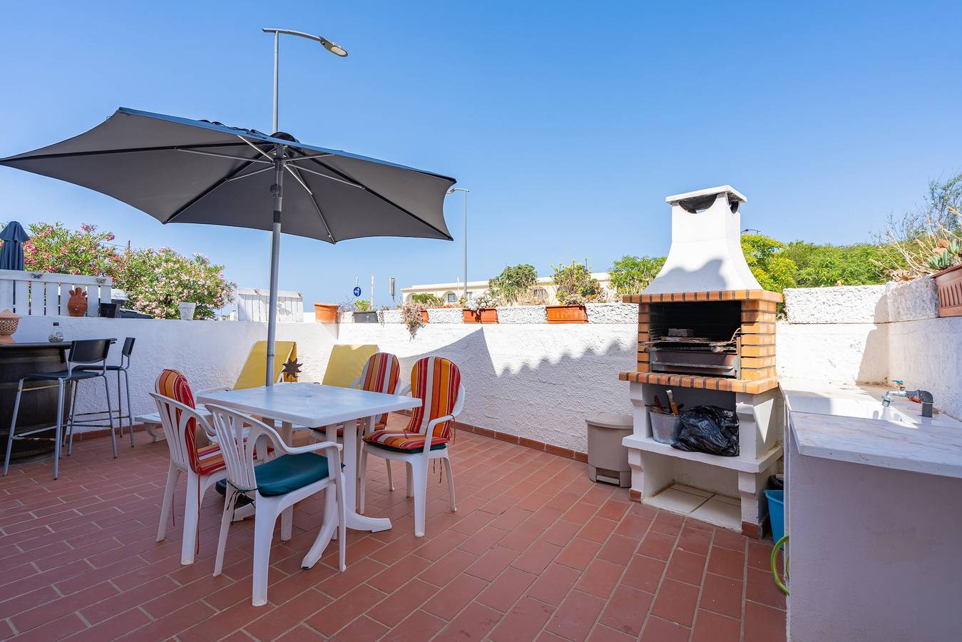 Entire apartment, Apartment 'Anabela' with Private Terrace, Wi-Fi and Air Conditioning in Carvoeiro, Lagoa