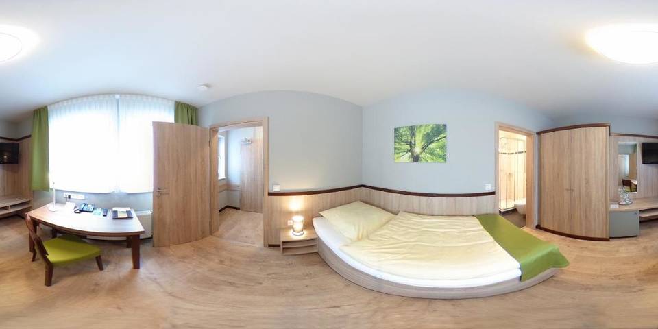 Hôtel pour 2 personnes, avec jardin ainsi que sauna et vue, animaux acceptés à Overath