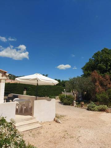 Gîte pour 4 personnes, avec jardin et vue à Garéoult