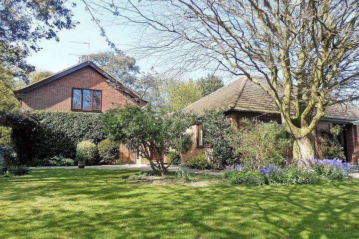 Cottage for 8 people, with Hot tub and Garden in Suffolk