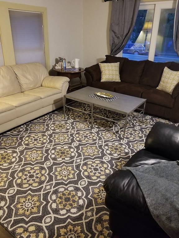 Ganze Wohnung, Lakefront Condo Excellent Location! With parking/kayak and boat rentals! in Madison, Dane County